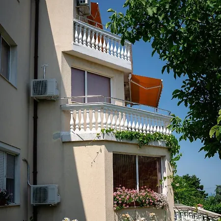 בית הארחה Slav 3*