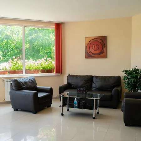 בית הארחה Slav 3*